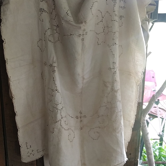 VINTAGE LINEN